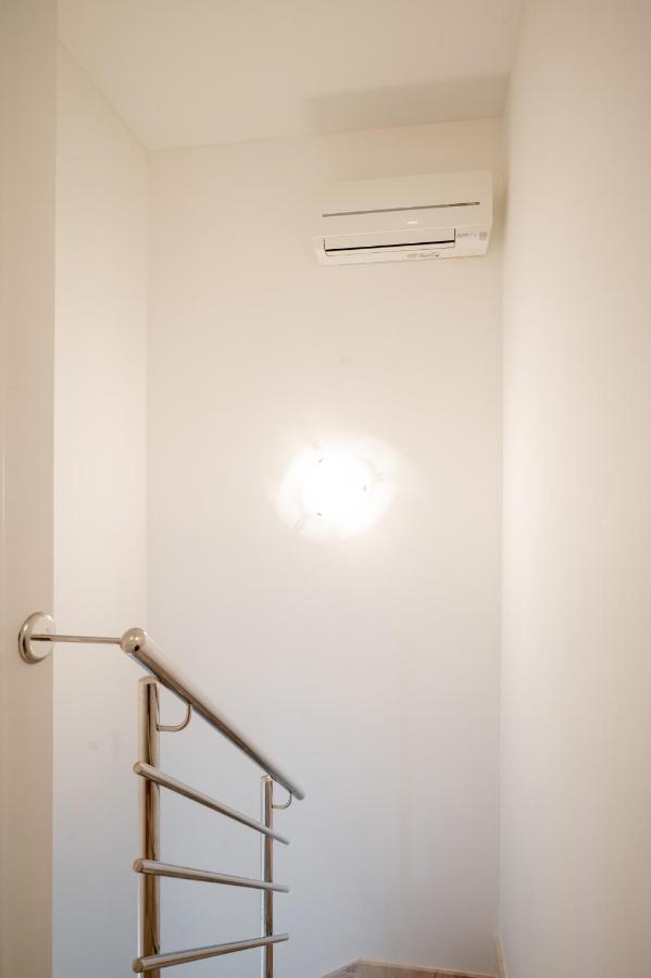 Apartment Tikvarin, Kastel Kambelovac Kastela Exterior photo